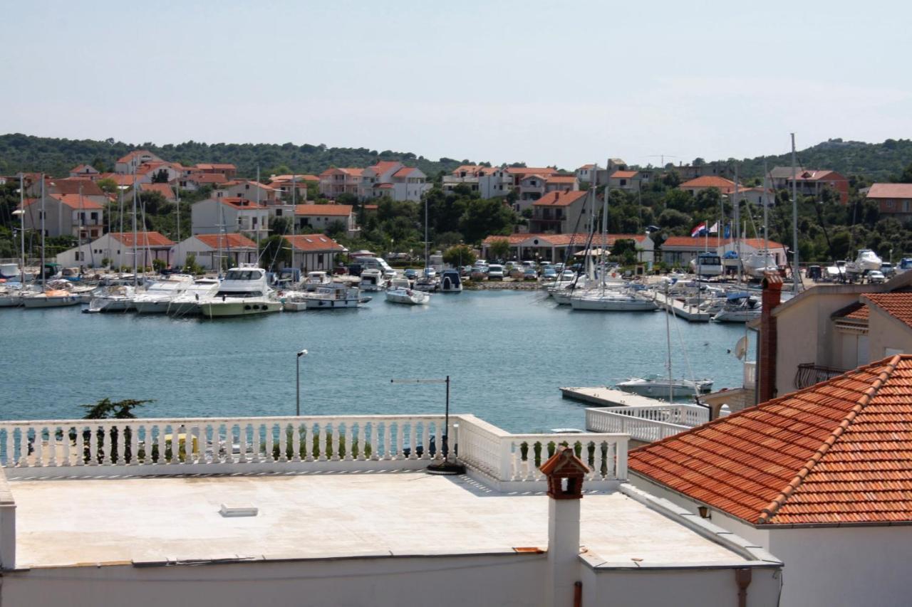 Apartments By The Sea Jezera, Murter - 5063 Eksteriør billede